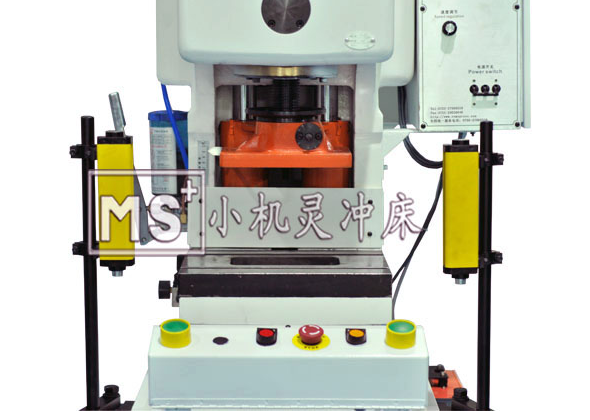 小機(jī)靈小型智能沖床手動(dòng)操作盒按鈕介紹